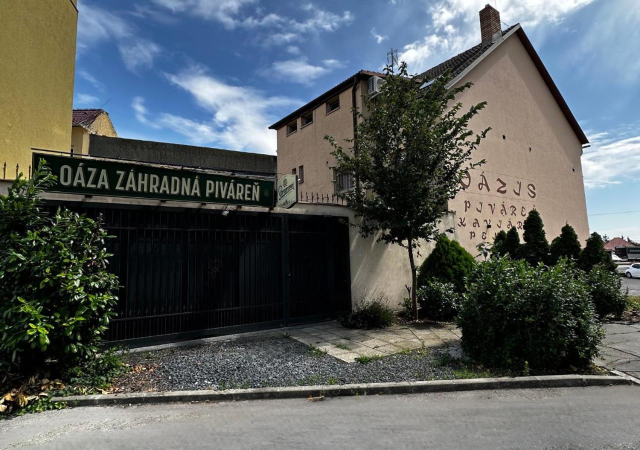 Hotel Penzion Oazis Dunajská Streda Exterior foto